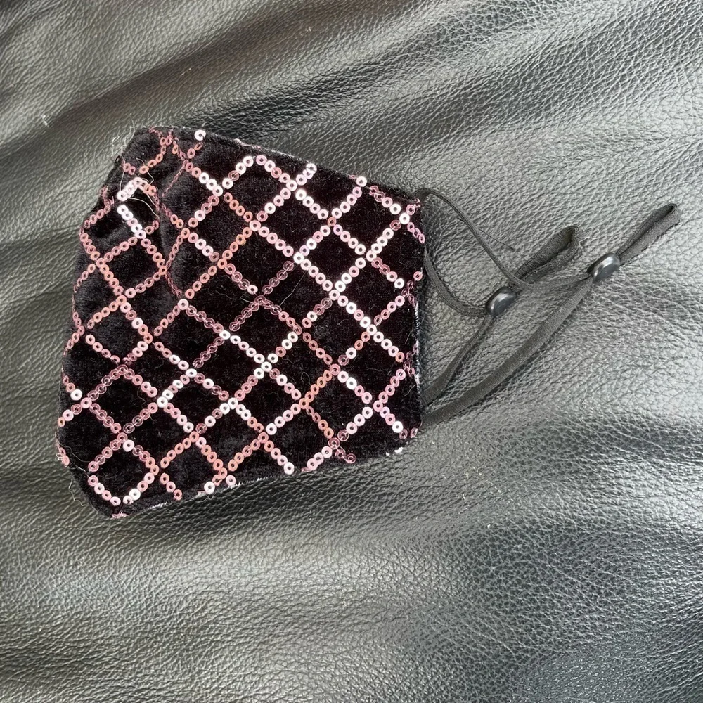 Velvet Sequin Mask in Black and Purplish Pink